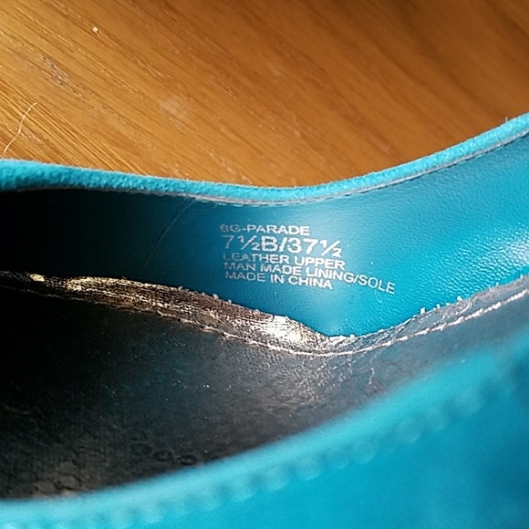 BCBG Teal Suede Platform Heels - Picture 7 of 9